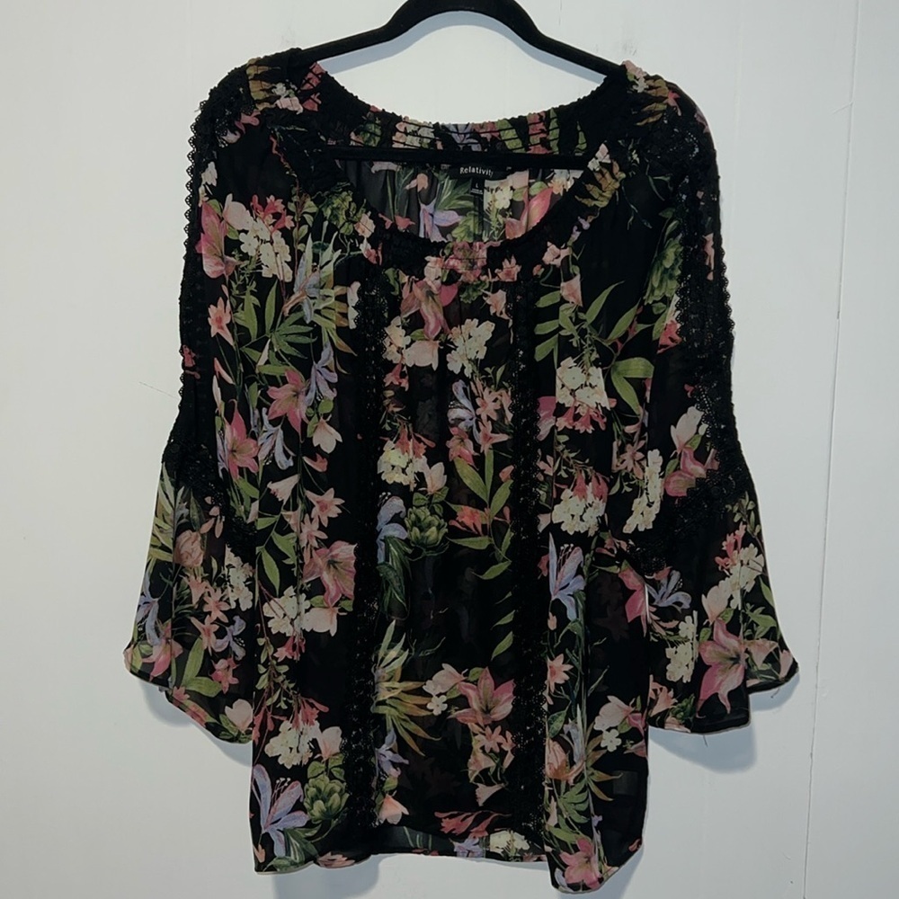 Relativity Women’s Floral Sheer Blouse RR6